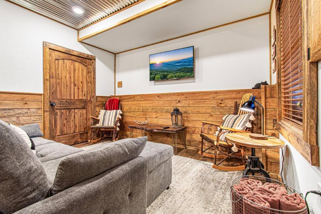 Cherry Log Summit Cabin By Bk Stays - Family Friendly - Playground - Game Room - Jacuzzi - Amazing Mountain Views Kültér fotó